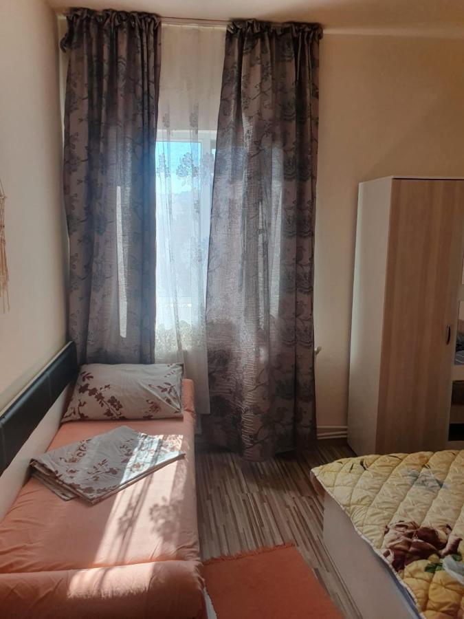 Отель Relax Haus Хунедоара Экстерьер фото